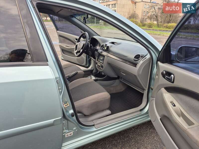 Хэтчбек Chevrolet Lacetti 2005 в Кременчуге