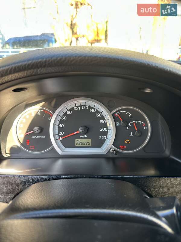 Седан Chevrolet Lacetti 2004 в Киеве