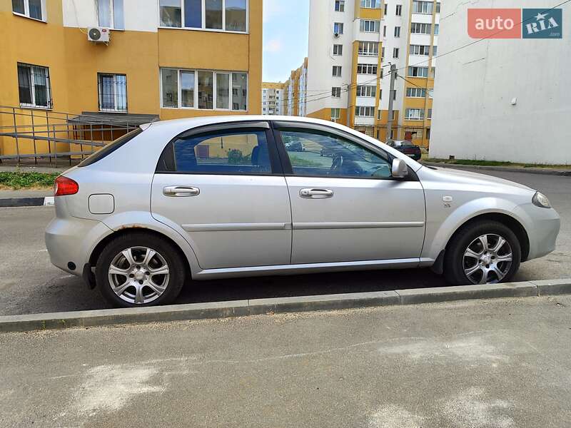 Хэтчбек Chevrolet Lacetti 2007 в Харькове