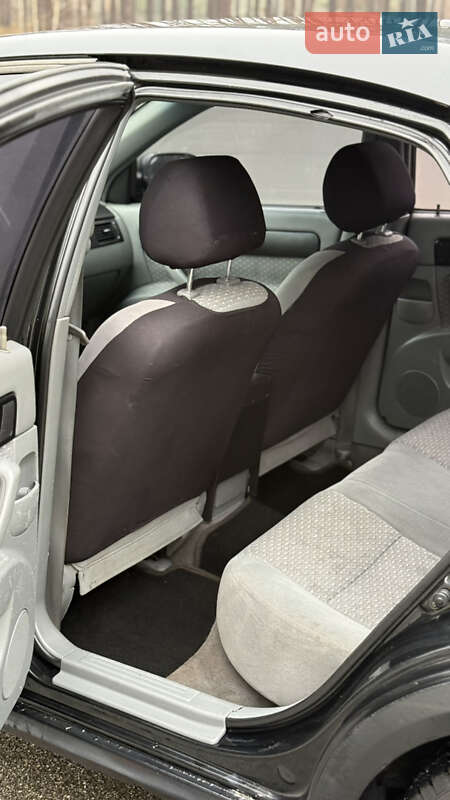 Седан Chevrolet Lacetti 2005 в Киеве