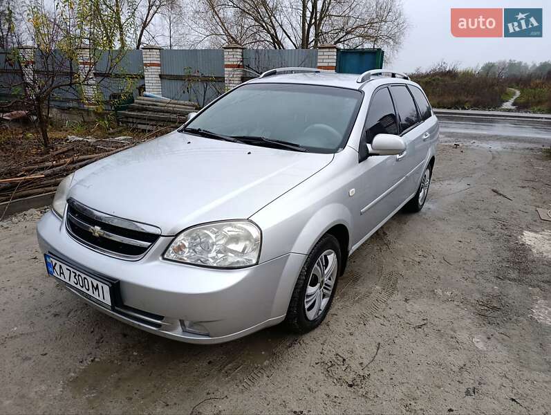 Универсал Chevrolet Lacetti 2006 в Киеве фото Универсал Chevrolet Lacetti 2006 в Киеве