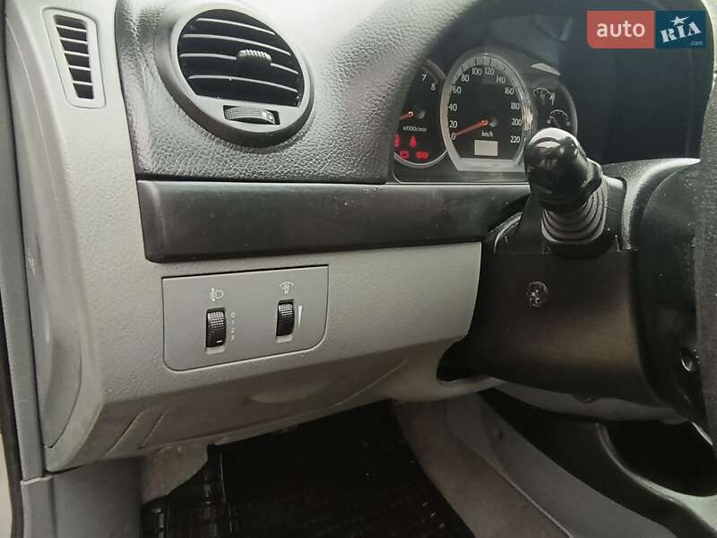 Универсал Chevrolet Lacetti 2006 в Киеве фото 63 Универсал Chevrolet Lacetti 2006 в Киеве