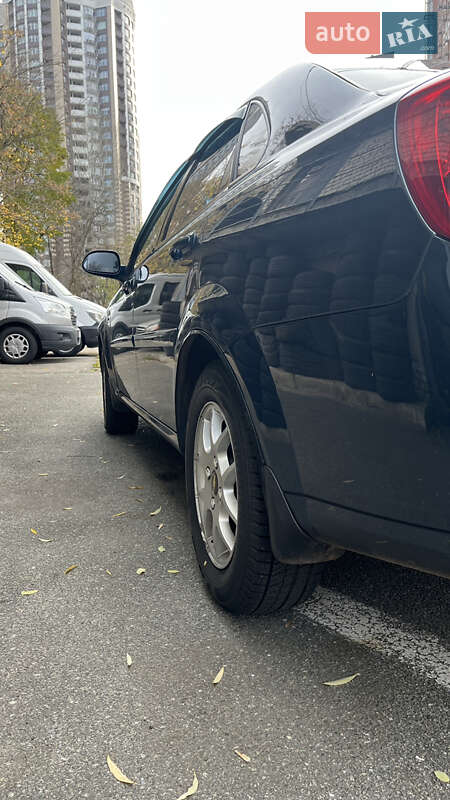 Седан Chevrolet Lacetti 2008 в Киеве