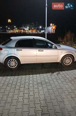 Хэтчбек Chevrolet Lacetti 2006 в Киеве