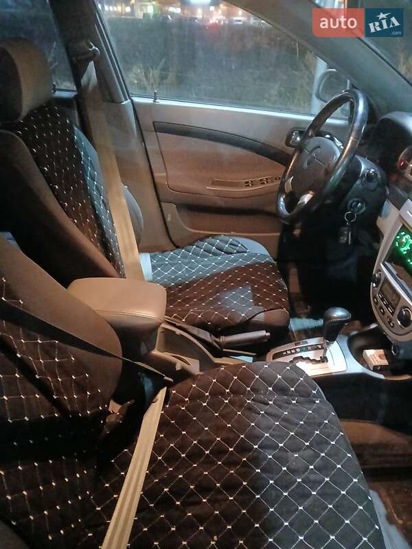 Хэтчбек Chevrolet Lacetti 2006 в Киеве