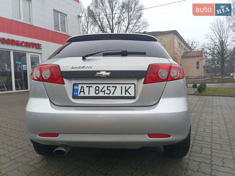 Хэтчбек Chevrolet Lacetti 2008 в Калуше