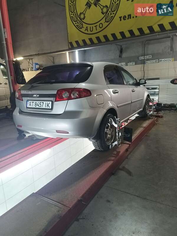 Хэтчбек Chevrolet Lacetti 2008 в Калуше