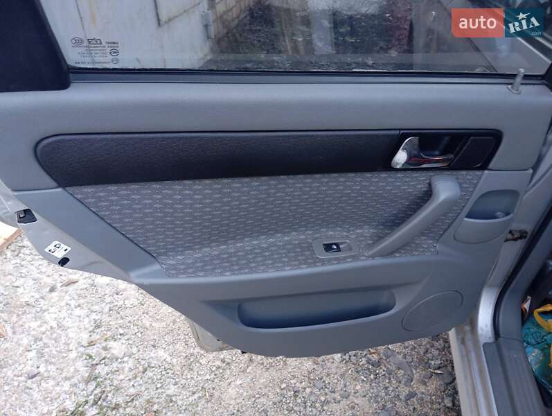 Седан Chevrolet Lacetti 2004 в Харкові