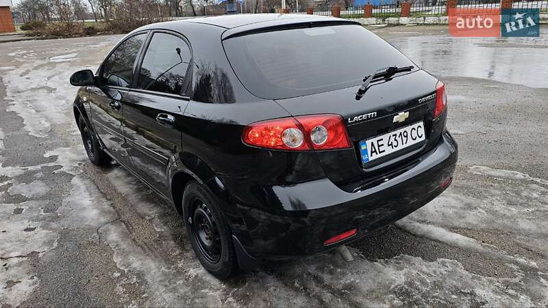 Хэтчбек Chevrolet Lacetti 2005 в Никополе фото 5 Хэтчбек Chevrolet Lacetti 2005 в Никополе