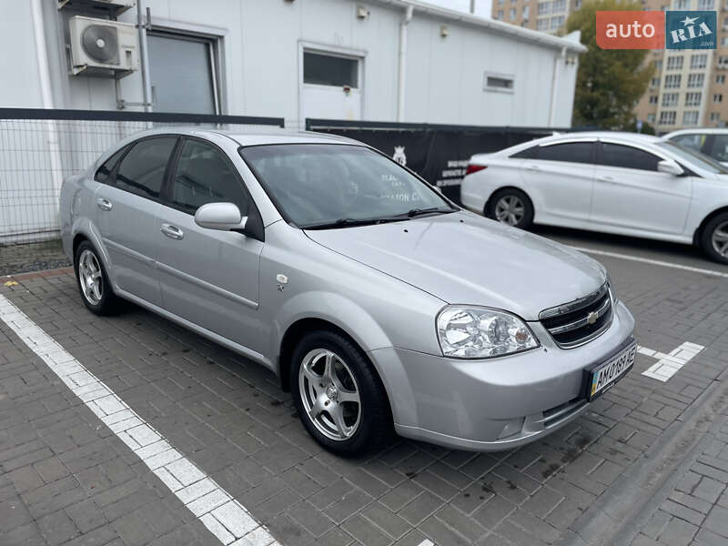 Седан Chevrolet Lacetti 2005 в Киеве