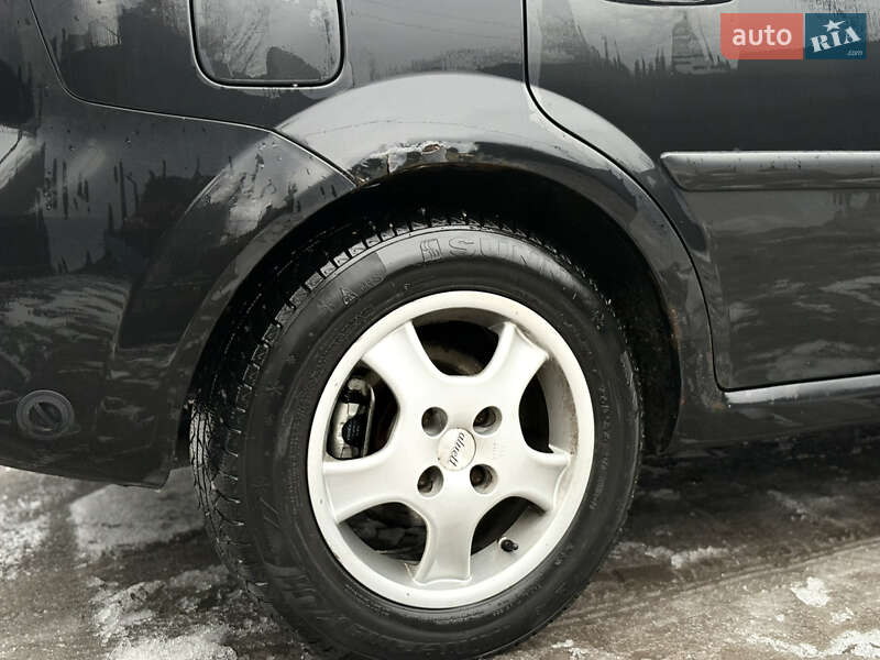 Хэтчбек Chevrolet Lacetti 2005 в Запорожье