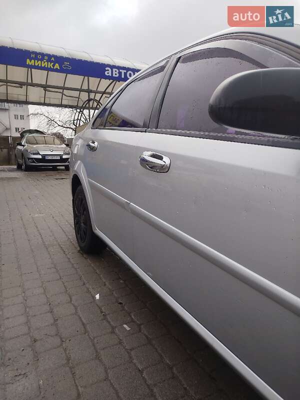 Седан Chevrolet Lacetti 2008 в Львові