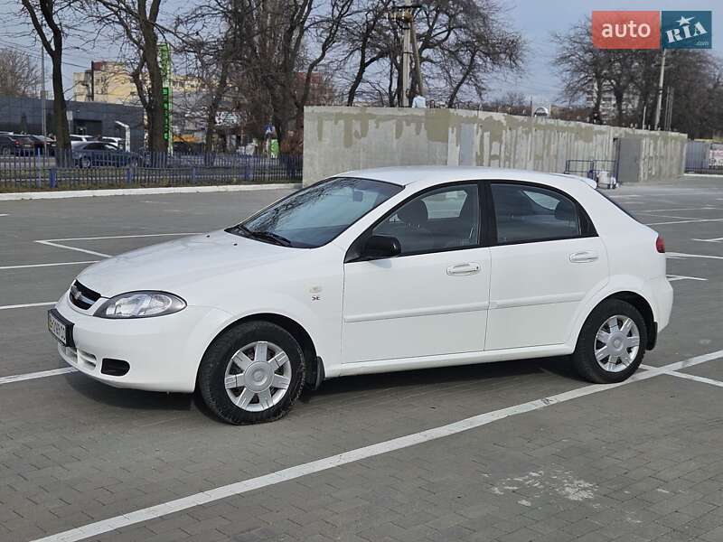 Хэтчбек Chevrolet Lacetti 2006 в Одессе фото 5 Хэтчбек Chevrolet Lacetti 2006 в Одессе