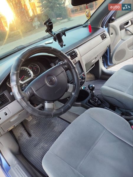 Седан Chevrolet Lacetti 2005 в Килии