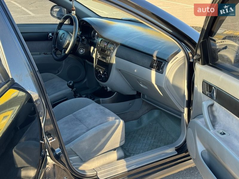 Седан Chevrolet Lacetti 2007 в Киеве