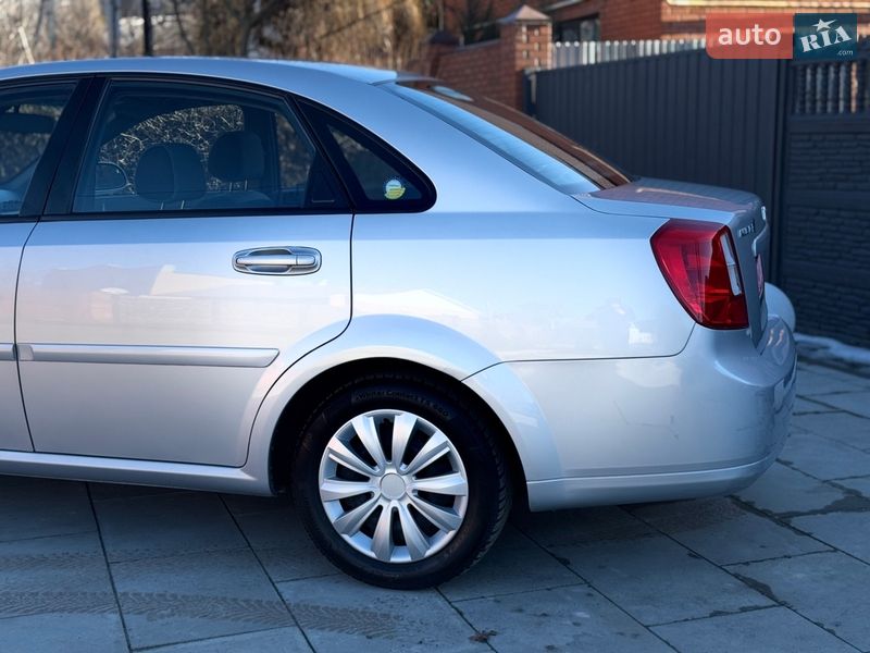Седан Chevrolet Lacetti 2008 в Харькове