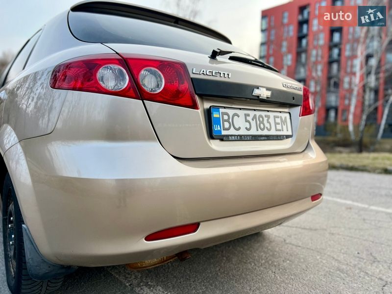 Хэтчбек Chevrolet Lacetti 2011 в Львове