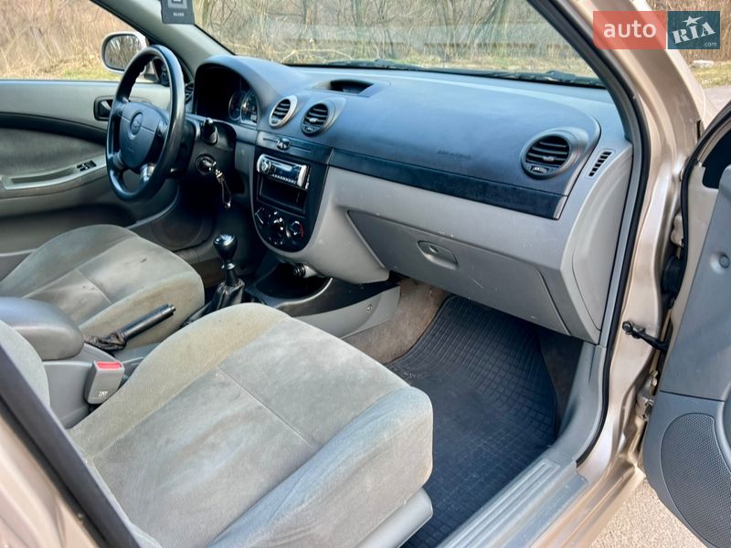 Хэтчбек Chevrolet Lacetti 2011 в Львове