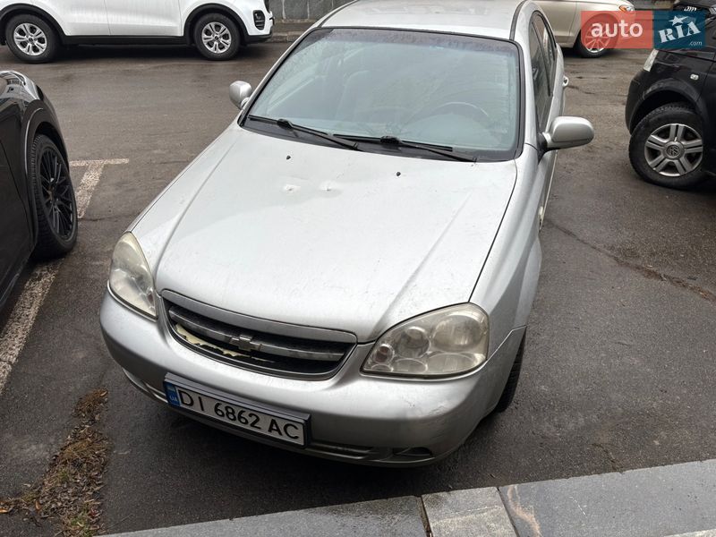 Седан Chevrolet Lacetti 2004 в Киеве
