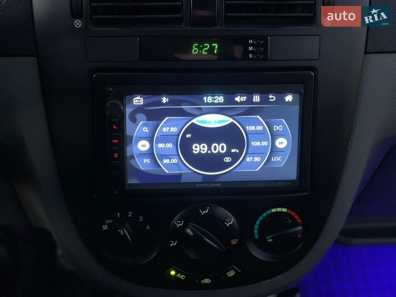 Седан Chevrolet Lacetti 2004 в Києві