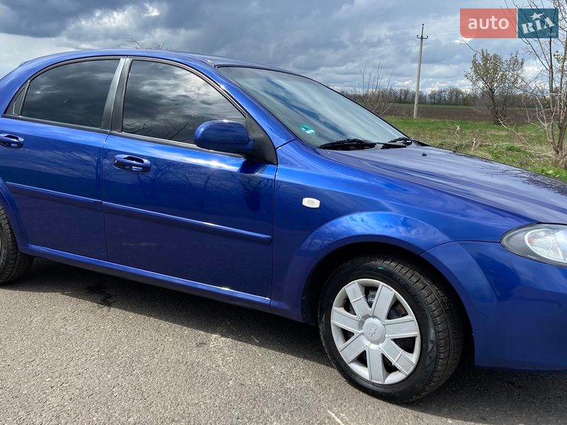 Хэтчбек Chevrolet Lacetti 2006 в Новом Буге фото 9 Хэтчбек Chevrolet Lacetti 2006 в Новом Буге
