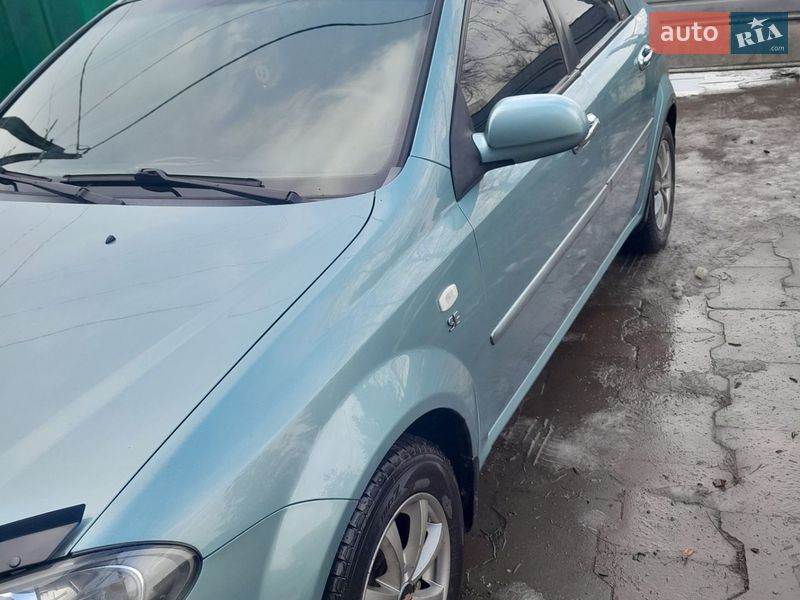 Хэтчбек Chevrolet Lacetti 2006 в Кривом Роге фото 4 Хэтчбек Chevrolet Lacetti 2006 в Кривом Роге