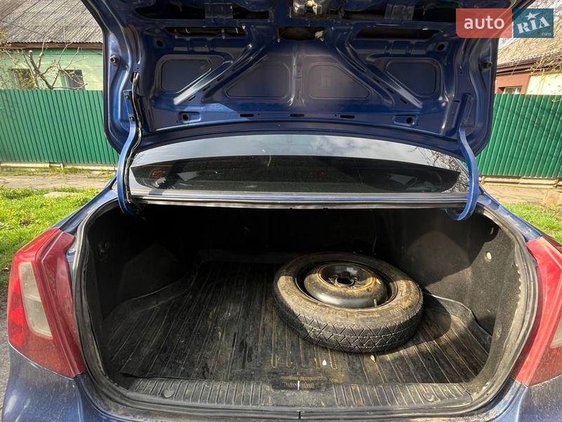 Седан Chevrolet Lacetti 2005 в Полтаве