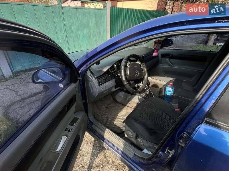 Седан Chevrolet Lacetti 2005 в Полтаве