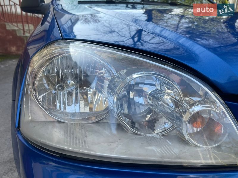 Седан Chevrolet Lacetti 2005 в Ровно