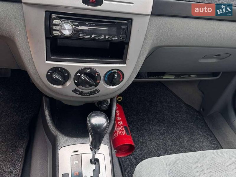 Хэтчбек Chevrolet Lacetti 2004 в Полтаве фото 4 Хэтчбек Chevrolet Lacetti 2004 в Полтаве