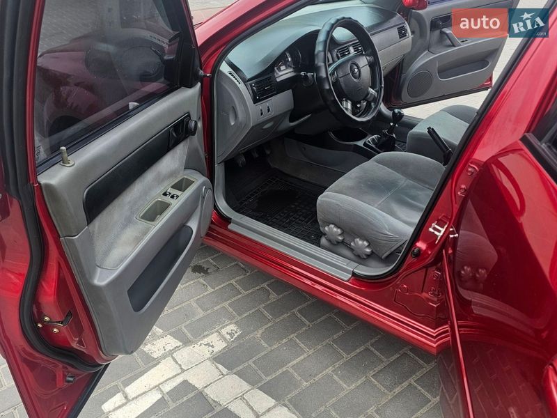 Седан Chevrolet Lacetti 2005 в Днепре