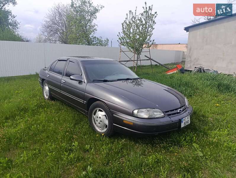 Седан Chevrolet Lumina 1996 в Зорі