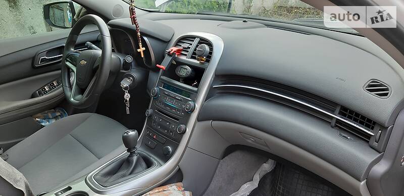 Седан Chevrolet Malibu 2013 в Нікополі