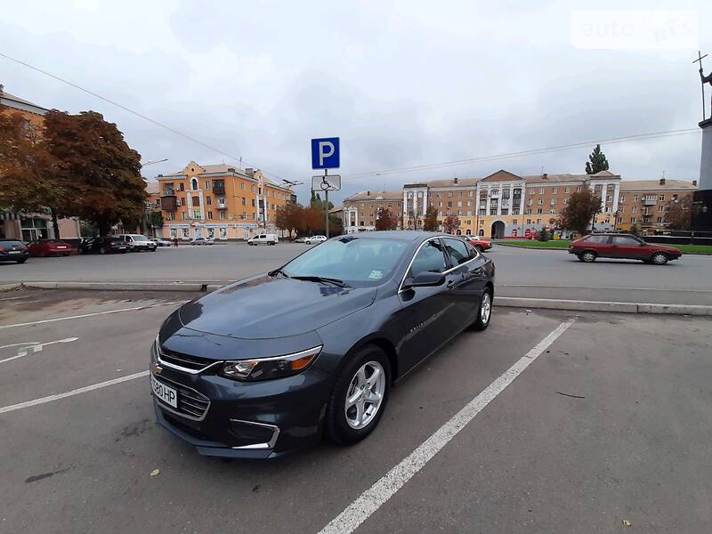 Седан Chevrolet Malibu 2017 в Кривом Роге