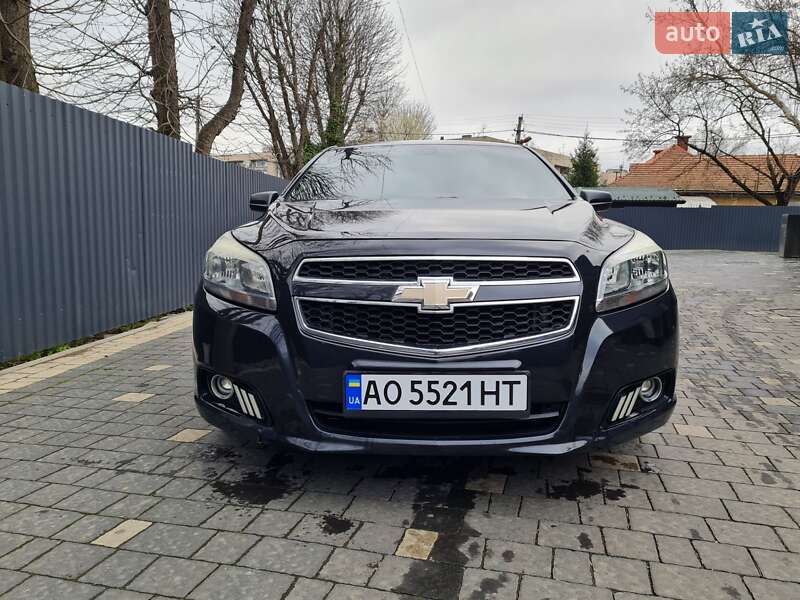 Седан Chevrolet Malibu 2014 в Ужгороді