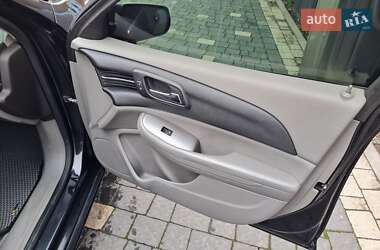 Седан Chevrolet Malibu 2014 в Ужгороді