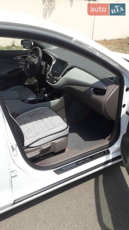 Седан Chevrolet Malibu 2016 в Белгороде-Днестровском фото 13 Седан Chevrolet Malibu 2016 в Белгороде-Днестровском