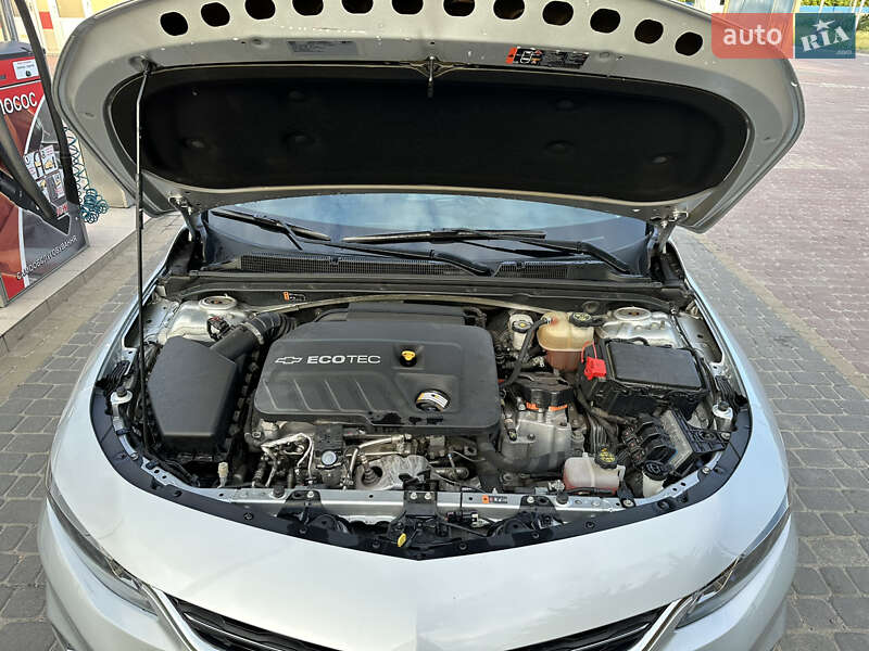 Седан Chevrolet Malibu 2017 в Днепре