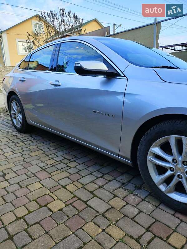 Седан Chevrolet Malibu 2016 в Вышгороде