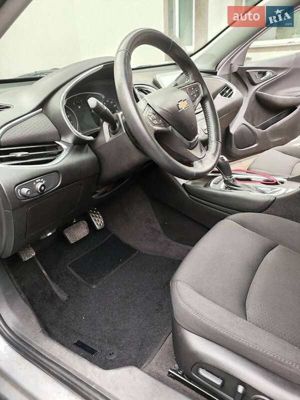 Седан Chevrolet Malibu 2016 в Вышгороде