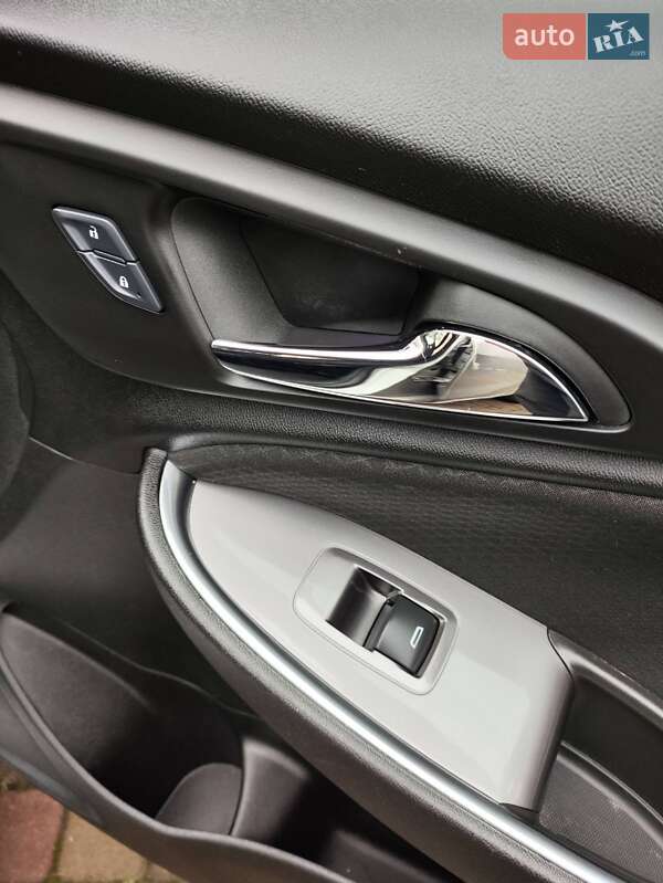 Седан Chevrolet Malibu 2016 в Вышгороде