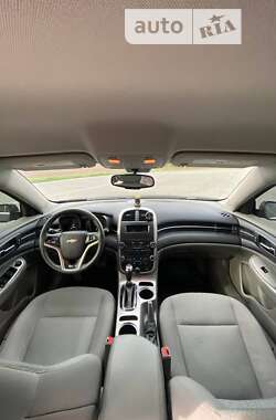 Седан Chevrolet Malibu 2014 в Ромнах