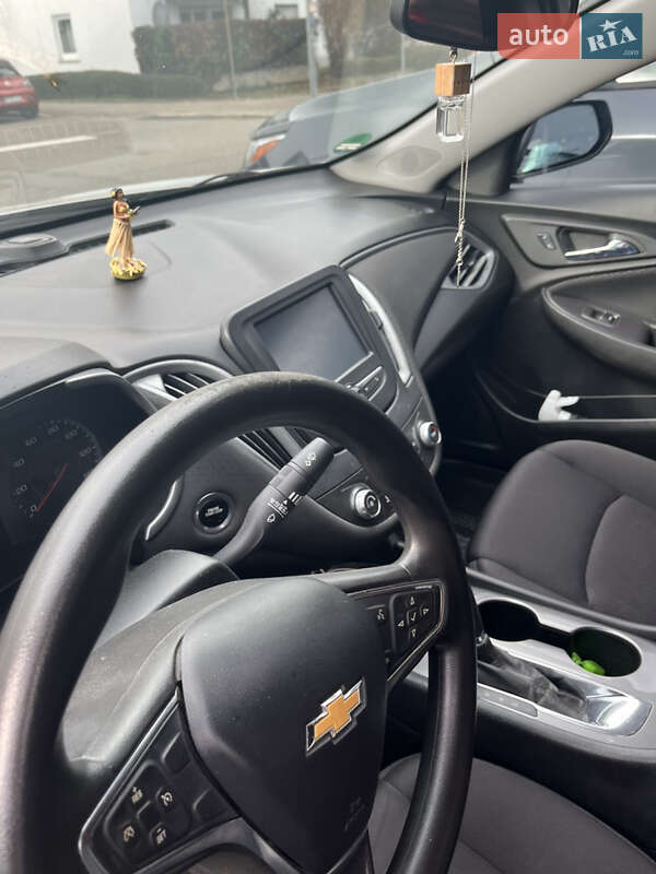 Седан Chevrolet Malibu 2018 в Кременчуці