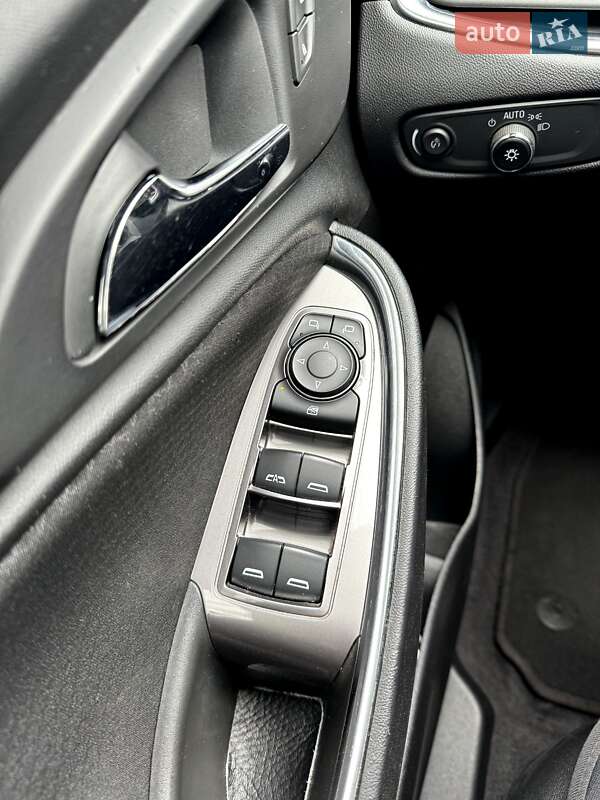 Седан Chevrolet Malibu 2019 в Киеве фото 6 Седан Chevrolet Malibu 2019 в Киеве