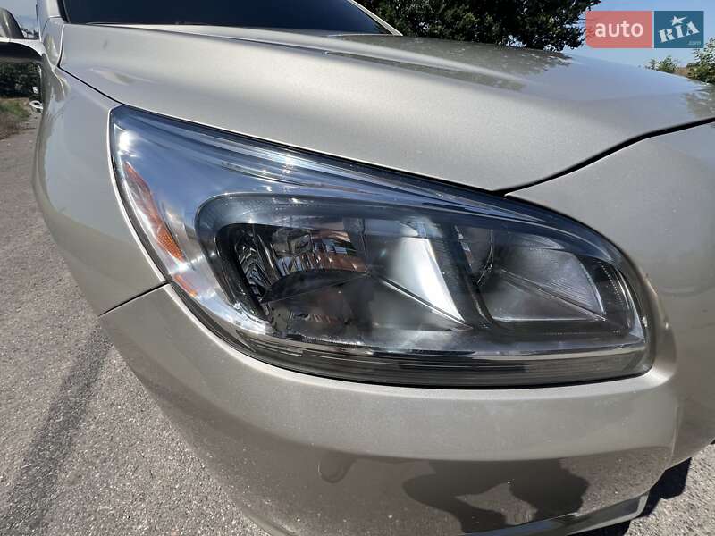 Седан Chevrolet Malibu 2015 в Овідіополі