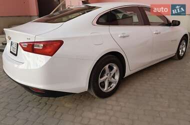 Седан Chevrolet Malibu 2016 в Івано-Франківську