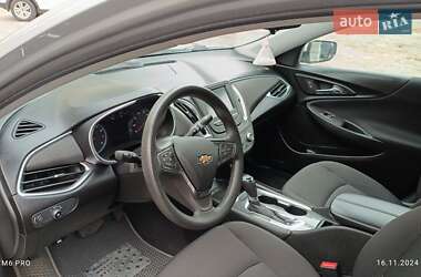 Седан Chevrolet Malibu 2018 в Черкасах