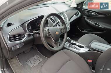Седан Chevrolet Malibu 2018 в Черкасах