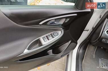 Седан Chevrolet Malibu 2018 в Черкасах