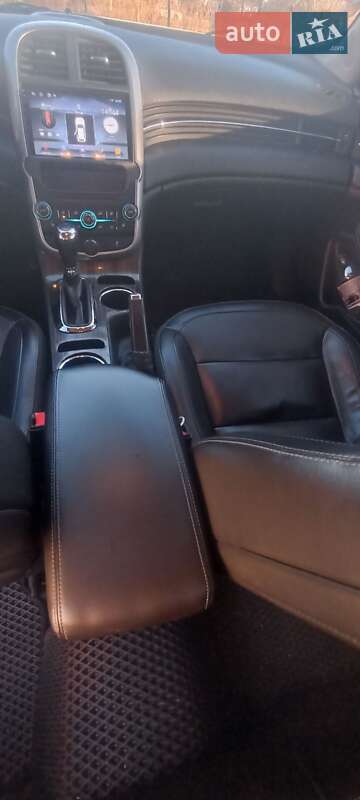 Седан Chevrolet Malibu 2015 в Умані